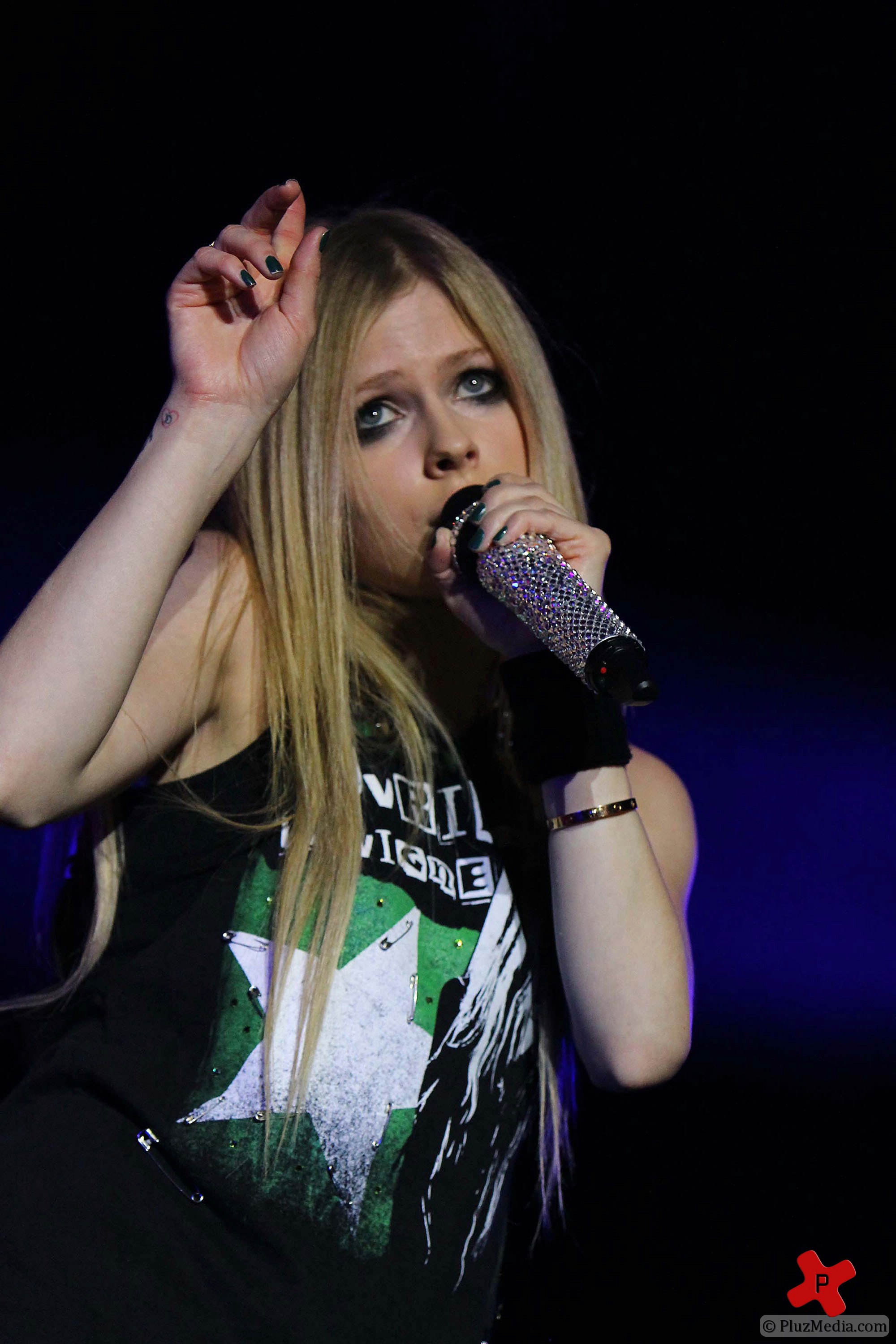 Avril Lavigne performing in concert at russia photos | Picture 77520